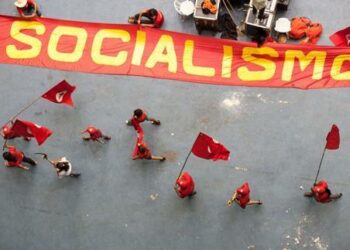 El socialismo comunal como base de la democracia participativa