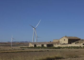 Compromís y Chunta exigen garantías y sensatez para  el desarrollo de las energías renovables en el medio rural