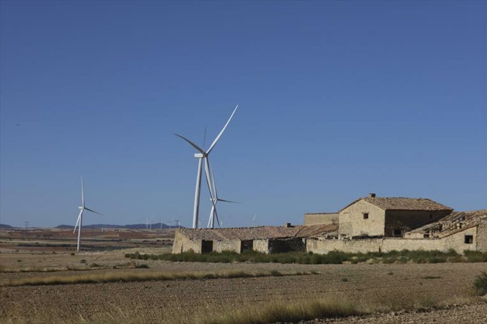 Compromís y Chunta exigen garantías y sensatez para  el desarrollo de las energías renovables en el medio rural