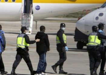 En duda la legalidad de las deportaciones a Marruecos y Mauritania desde Canarias