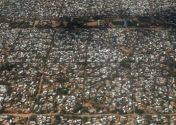 Ordenan cerrar dos grandes campos de refugiados en Kenya