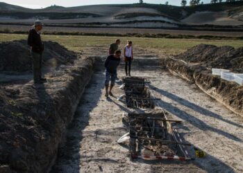 CGT muestra su desacuerdo con una nueva decisión judicial en relación al archivo de la causa de la fosa de los maestros en Soria