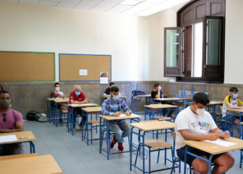 CGT FASE: «Sobre el control de asistencia a los centros educativos» en Andalucía