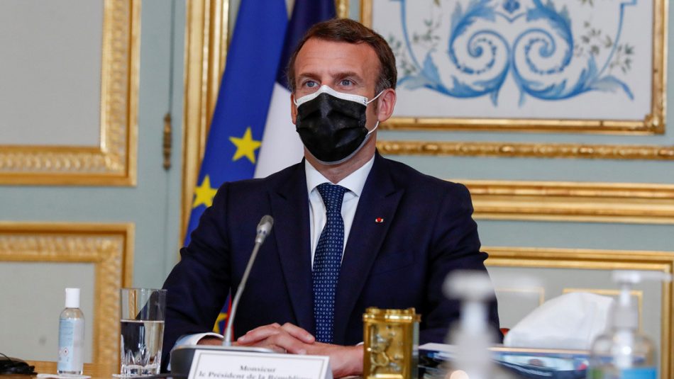 Emmanuel Macron desata la polémica al hablar de «guerra mundial» refiriéndose a las vacunas