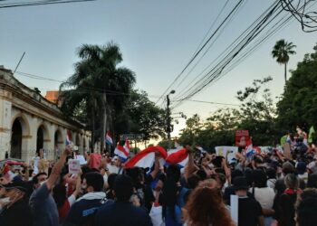 Segundo día de protestas contra Mario Abdo en Paraguay