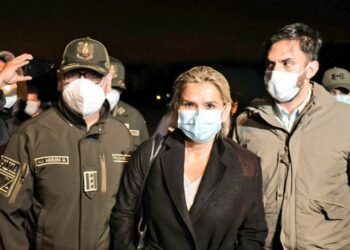 Condenan a 10 años de prisión a la expresidenta de facto de Bolivia Jeanine Añez