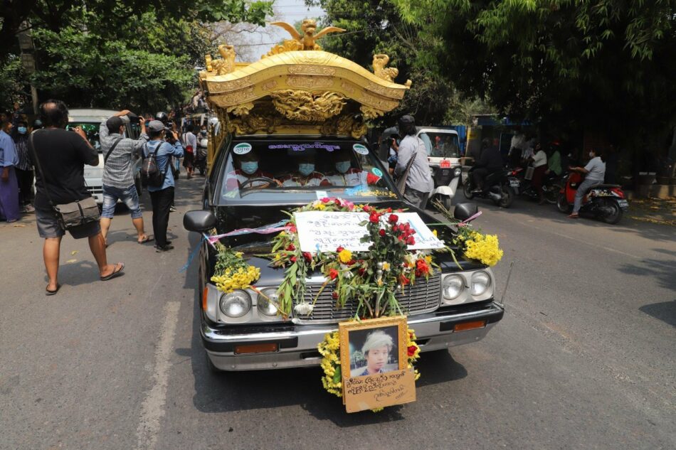 12 muertos en una nueva jornada de represión en Myanmar