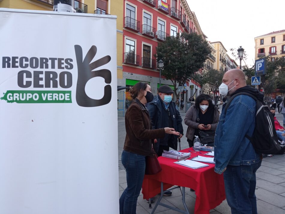 La candidata de la coalición Recortes Cero–PCAS–TM–GV–M, Sara Montero, ha iniciado su recorrido por los barrios de Madrid
