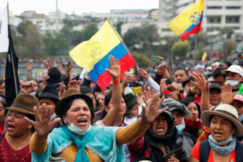 La mujer protagoniza lucha por los derechos humanos en Ecuador