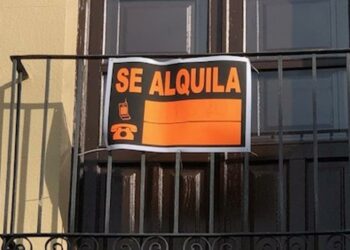 FACUA Cádiz imparte dos talleres dirigidos a inquilinos sobre la ley por el derecho a la vivienda