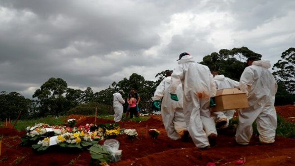 Brasil registra 1800 muertes en la última semana sumida en el colapso sanitario