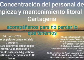 Concentración frente al palacio consistorial de Cartagena