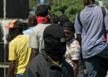Los «Fantasmas» de Puerto Príncipe: grupos armados y rebelión policial en Haití