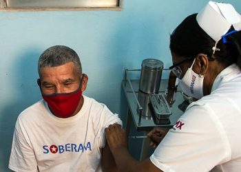 Cuba comienza aplicación de segunda dosis de vacunas cubanas contra la pandemia