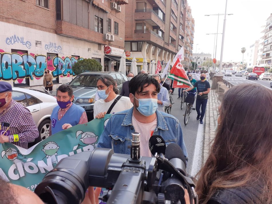 Ismael Sánchez: “Salimos hoy a la calle a defender la educación pública frente a los ataques y recortes de la Junta de Andalucía”
