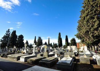El Foro por la Memoria de León denuncia que SERFUNLE no ha finalizado el Monumento a los fusilados del cementerio de León, a pesar de haberlo aprobado por unanimidad hace un año
