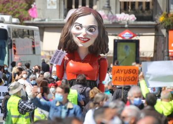 La Marea Blanca reclama políticas sanitarias coherentes frente a la pandemia en Madrid