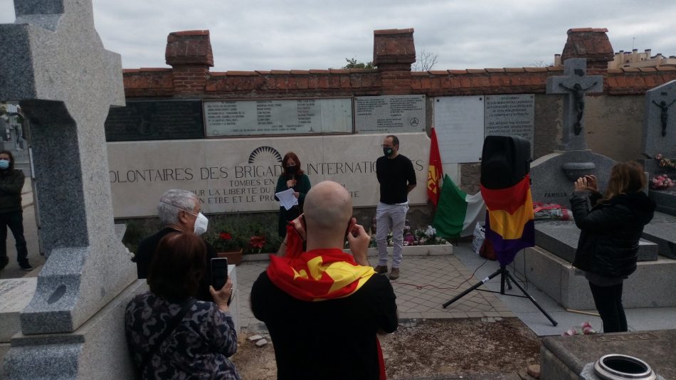 Homenajean a las Brigadas Internacionales en el Cementerio de Fuencarral