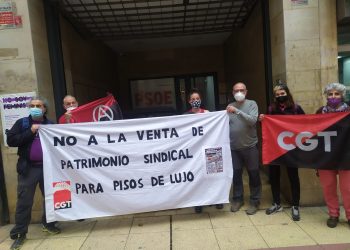 La CGT se manifiesta frente a la sede del PSOE en Murcia