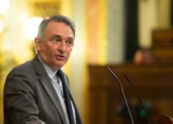 Enrique Santiago señala que Unidas Podemos mantendrá su “exigencia” en el Gobierno porque “no se puede frivolizar con derogar la reforma laboral o el derecho a una vivienda digna”