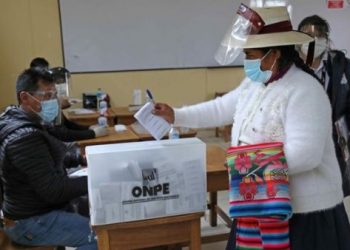 Autoridad electoral de Perú anuncia resultados oficiales para primera semana de mayo