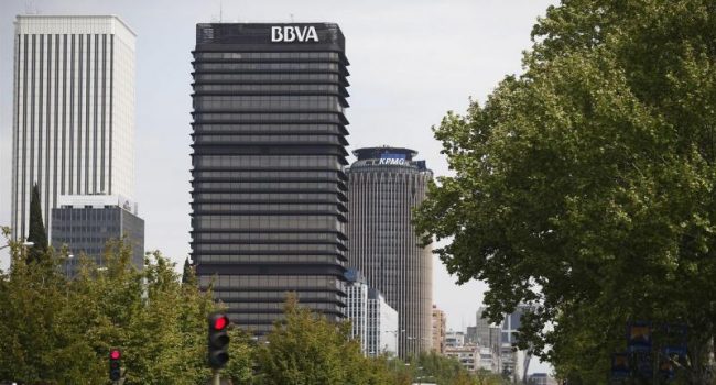 BBVA continúa aumentando las inversiones en empresas que están lucrando del genocidio y la ocupación de Palestina: más de 12.060 millones de dólares, según ha denunciado la campaña Banca Armada en la Junta de Accionistas
