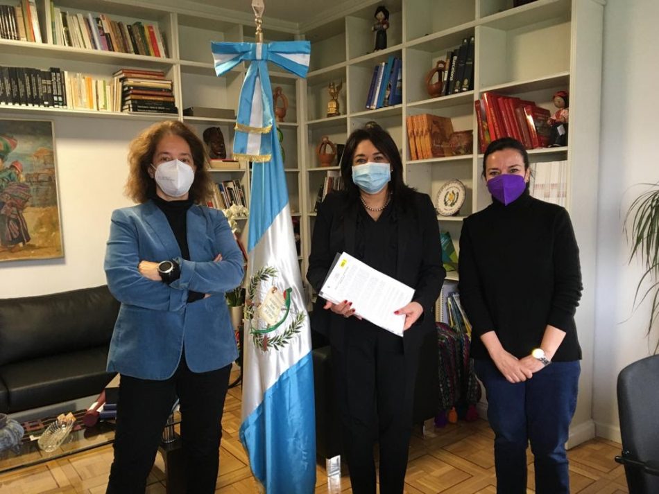 Tres ONGs españolas se reúnen con la embajadora de Guatemala para pedir la liberación del líder indígena Bernardo Caal