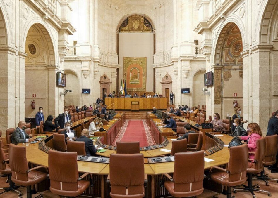 Tras el despido de dieciséis trabajadores/as de Adelante Andalucía, llevarán a los tribunales a IU y Podemos «por vulneración de  derechos fundamentales»