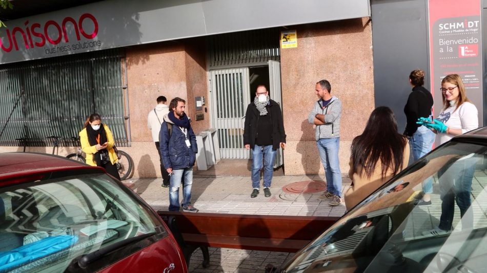 Unísono e ING chantajean a sus plantillas obligándoles a utilizar sus teléfonos para teletrabajar