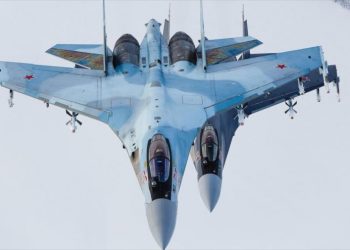 Rusia equipa zona sur cerca de Crimea con avanzados cazas Su-35S