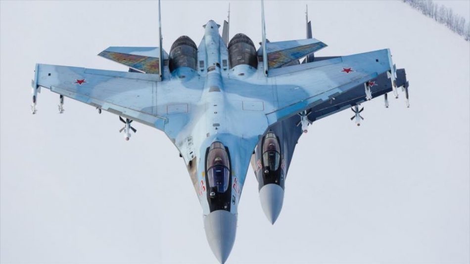 Rusia equipa zona sur cerca de Crimea con avanzados cazas Su-35S