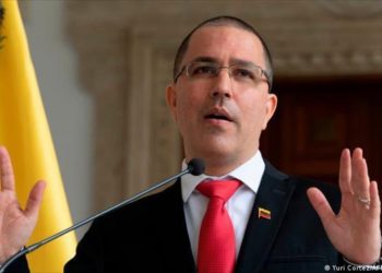 Venezuela reprocha a UE por no sancionar a Israel y Colombia