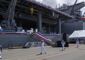 Estados Unidos pone en servicio una «base naval flotante» que podría aumentar las tensiones con China