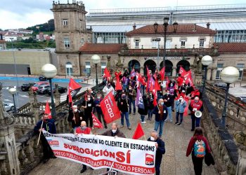 CCOO Galicia esixe a continuidade de todo o persoal dos servizos auxiliares e de atención ao cliente de Renfe