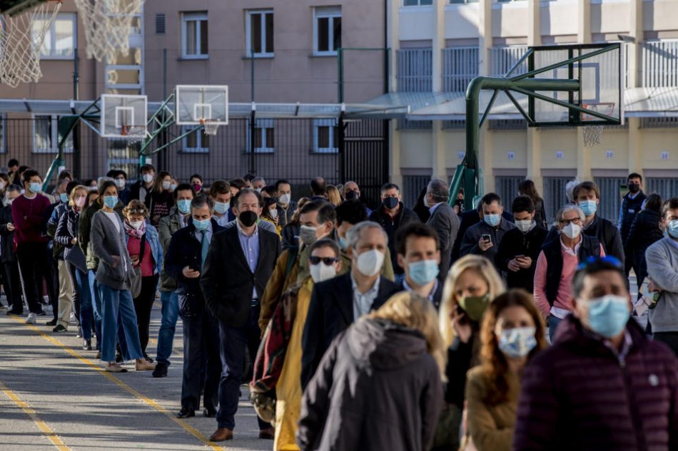 La participación a las 19 horas en Madrid se sitúa en el 69,19%, once puntos más que en 2019