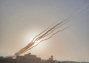 HAMAS lanza misiles contra posiciones de Israel en Jerusalén