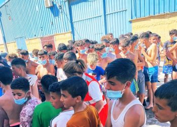 La Plataforma «Somos Migrantes» exige soluciones humanitarias al Gobierno y denuncia la externalización de las fronteras de la UE a terceros países como Marruecos