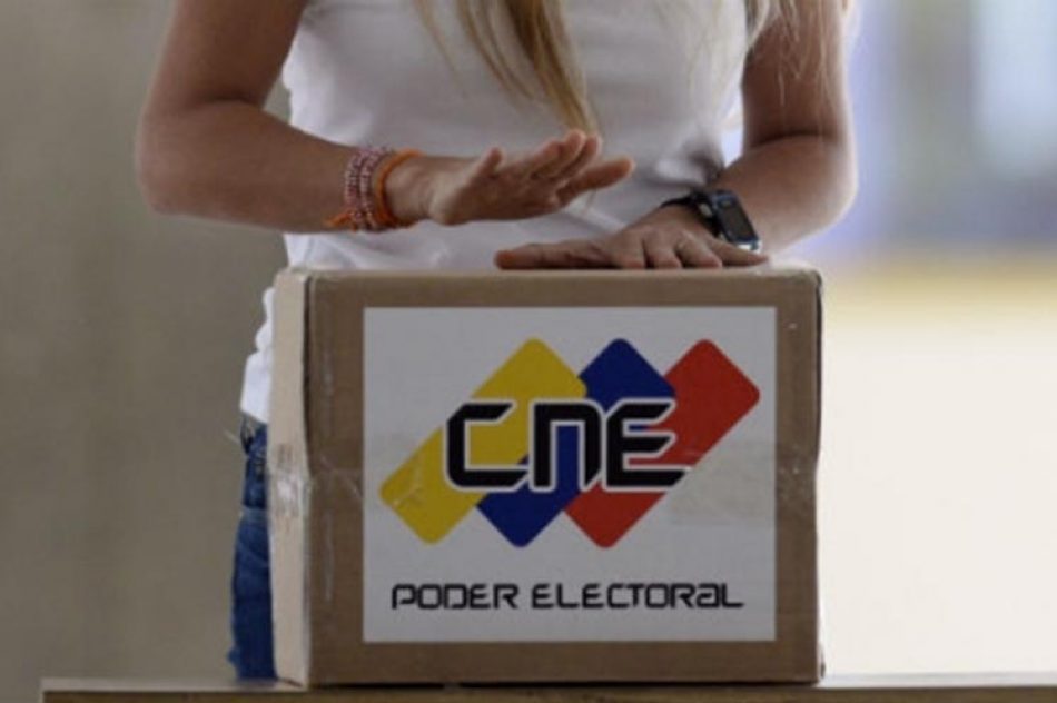 Venezolanos manifiestan intención de votar en megaelecciones