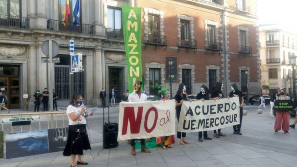 Incendio de la Amazonía en Madrid, una acción para denunciar los impactos del Acuerdo UE-Mercosur en Brasil pero también en la economía española