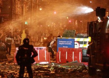 Continúan las protestas y la represión en Colombia