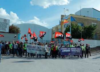 Más de un 70% de seguimiento en la huelga del Grupo Alonso en Quart de Poblet (Valencia)