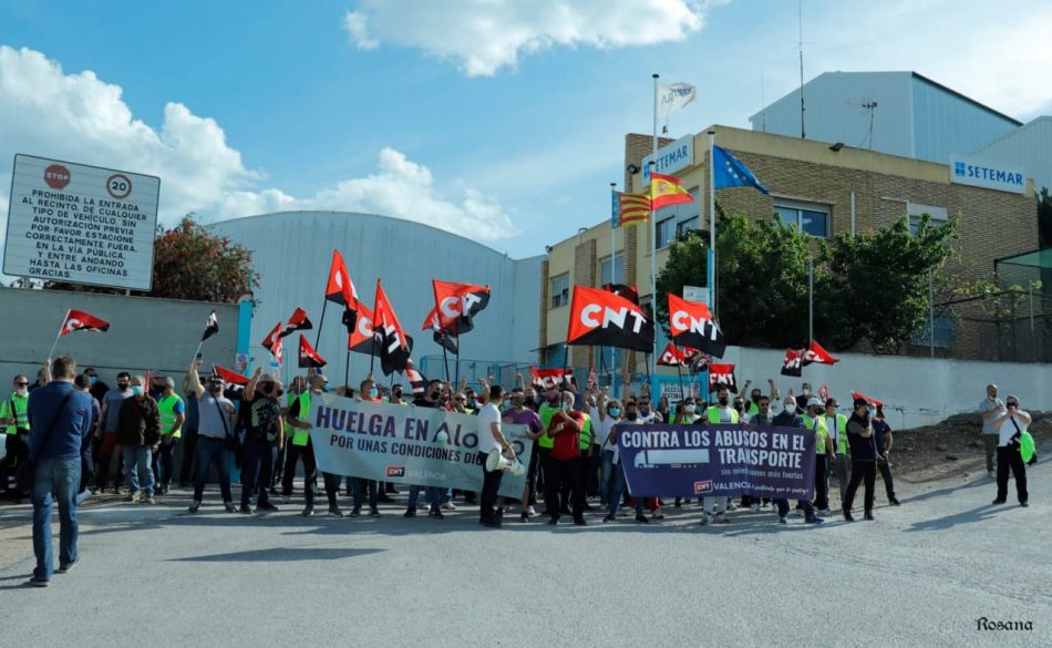 Más de un 70% de seguimiento en la huelga del Grupo Alonso en Quart de Poblet (Valencia)