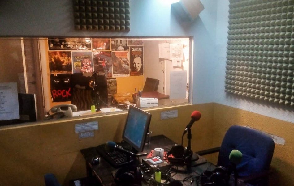 Radios libres: décadas de resistencia en la guerrilla de la comunicación