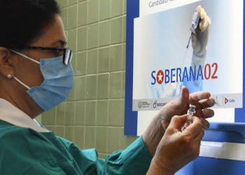 Cuba prepara vacunación masiva ante rebrote de COVID-19