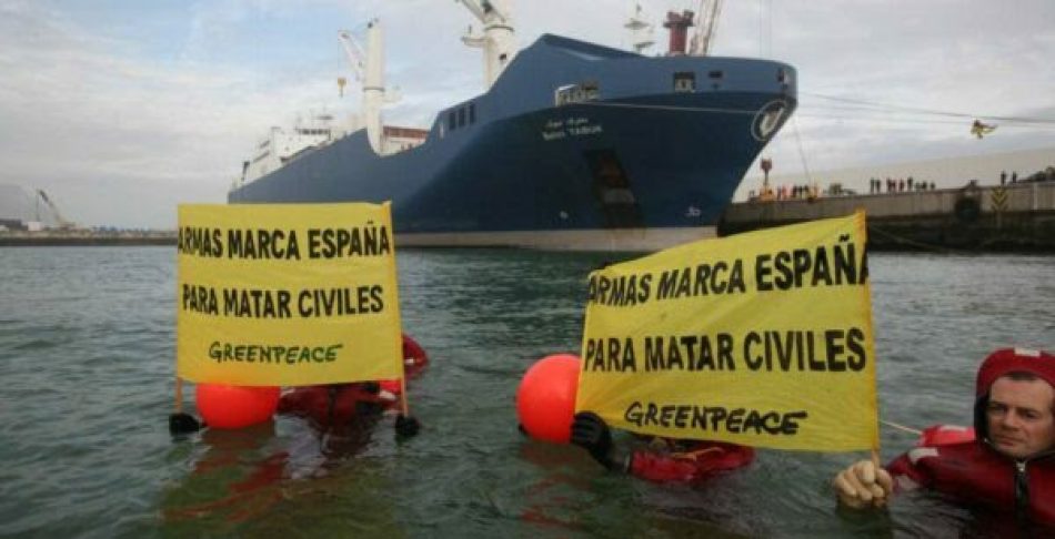 Los activistas que protestaron pacíficamente contra la exportación ilegal de armas en 2018 en Bilbao, condenados a un año de prisión