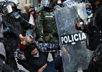 “El mundo tardó 70 años para criticar la violencia en Colombia”