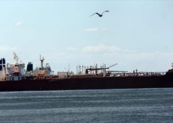 Irán responderá si EEUU acosa a sus barcos con rumbo a Venezuela