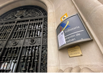 La nueva Ley contra el fraude fiscal no aumenta las competencias de los técnicos de Hacienda, que además denuncian que la mitad de la deuda será «difícil de recuperar»