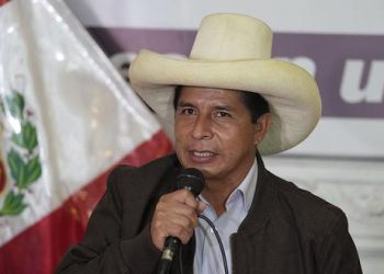 Gobernador regional del Cusco se adelanta al JNE y da ganador a Castillo