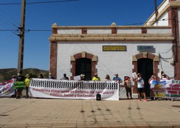 Marcha por el tren de cercanías del Bajo Andarax (Almería)